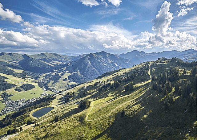 berg-panorama-mit-speichersee